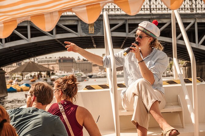 Open Electric Boat Ride in Stockholm with Live-Guide - The Royal Palace and Sweden’s Parliament