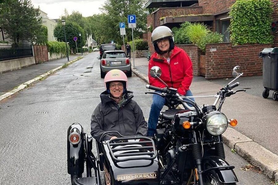 Oslo: 2-Hour Retro Motorcycle Sidecar City Tour - Vigeland Park and its powerful sculptures