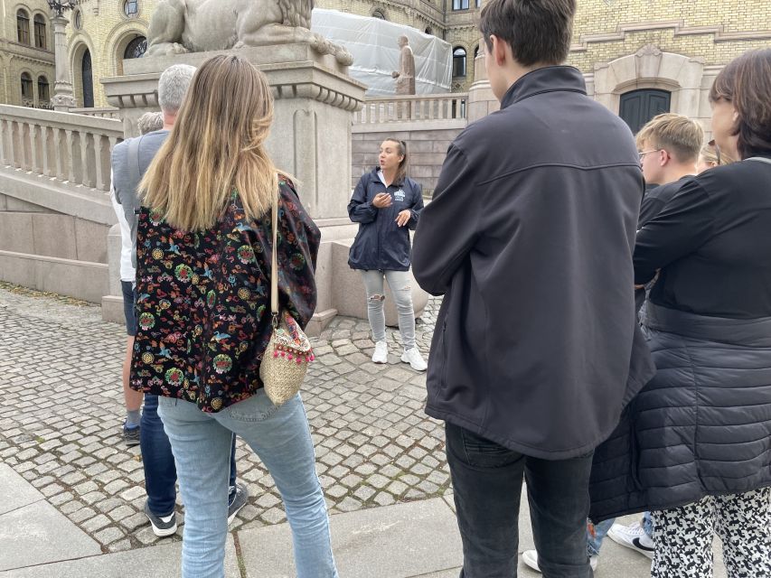 Oslo: Best of Oslo Walking Tour & Fjords Sightseeing Cruise - Meeting at University Aula at 10:00