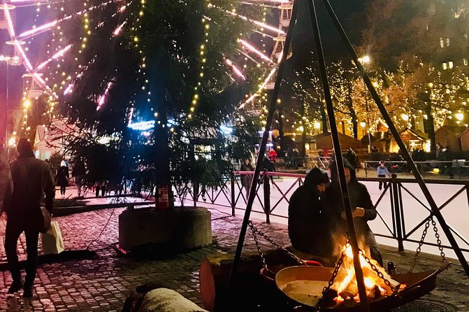 Oslo Christmas walk - Spikersuppa: lights, skating, and gløgg