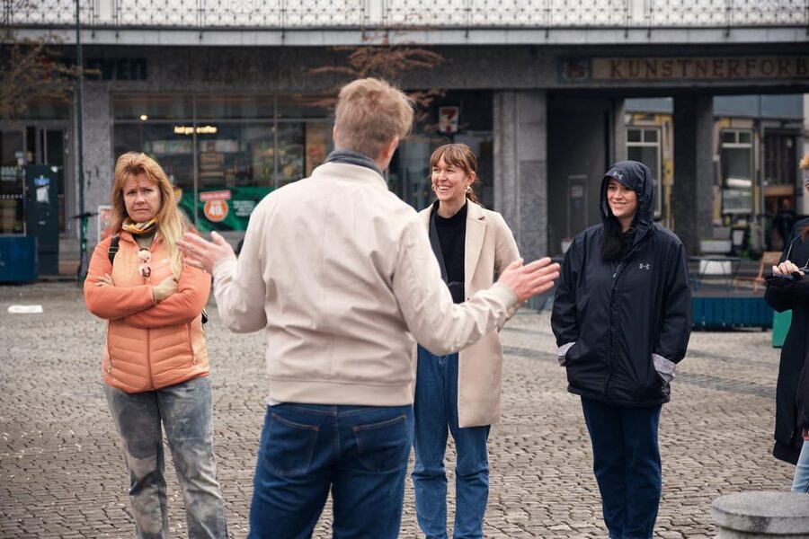 Oslo: City Highlights Walking Tour - What the German-language guiding adds