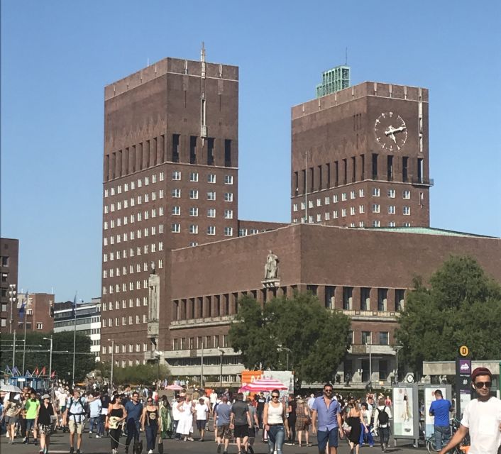 Oslo: City Walking Tour - Central station and the city’s early nineteenth-century face
