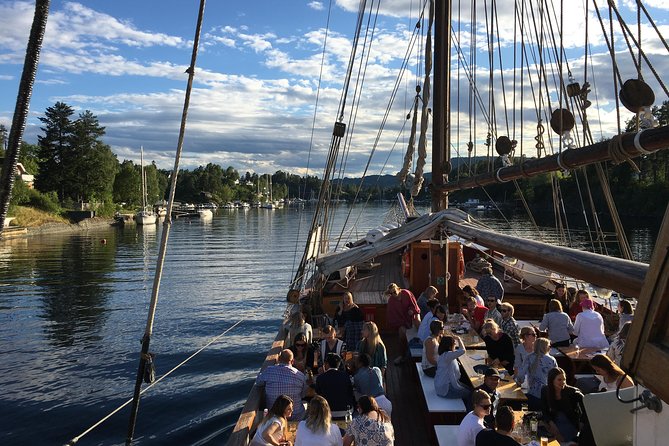 Oslo Combo Tour: Grand City Tour and Oslo Fjord Cruise - Holmenkollen: a quick look at Norway’s ski identity