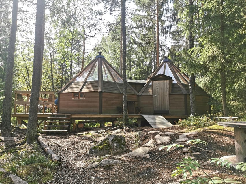 Oslo: Day ticket to Oslo's favourite Climbing Park - Wobbly bridges, rope tunnels, and swinging logs