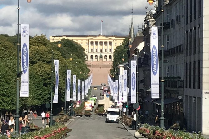 Oslo easy walk - Starting at the Royal Palace