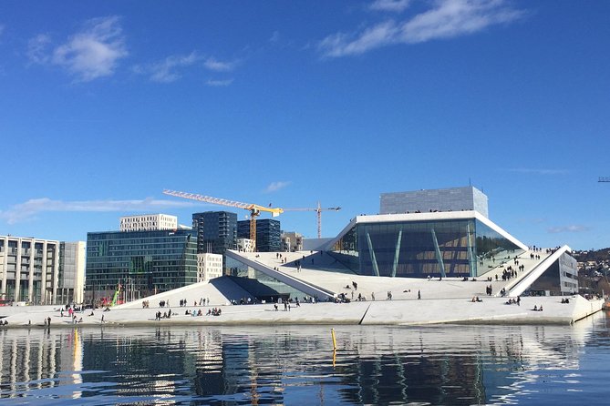 Oslo easy walk - Finishing on the Opera House roof