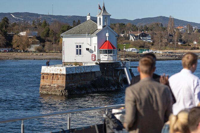 Oslo fjord 3-Course Dinner Cruise with Live Music - The Inner Oslofjord, Green Islands, and Dyna Fyr