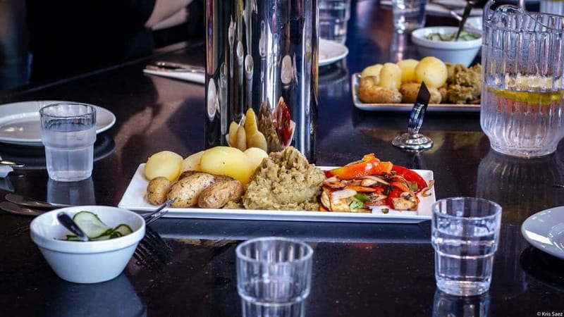 Oslo: Food Tasting and Walking Tour with a Local - Key points at a glance