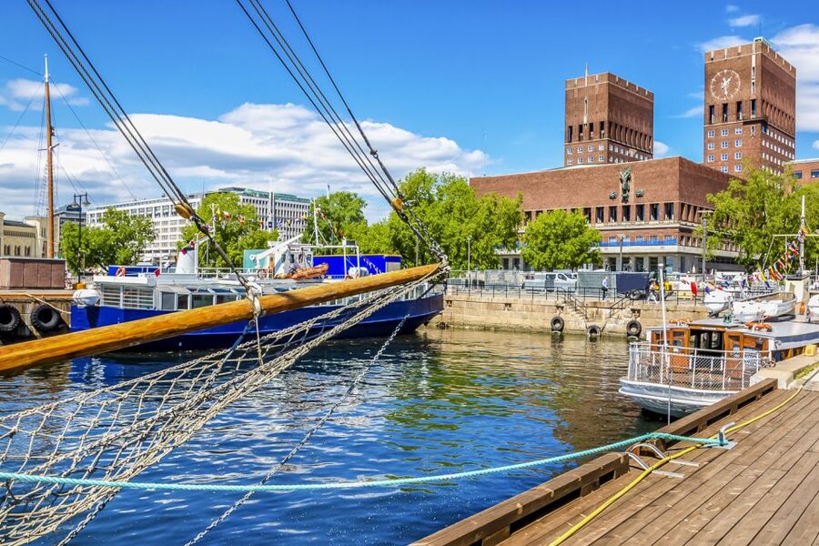 Oslo: Grand City Sightseeing Tour by Bus with Fjord Cruise - Folk Museum in summer, Kon-Tiki Museum in winter