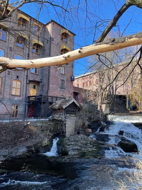Oslo: Grünerløkka Food & Culture Walking Tour - What the guide adds