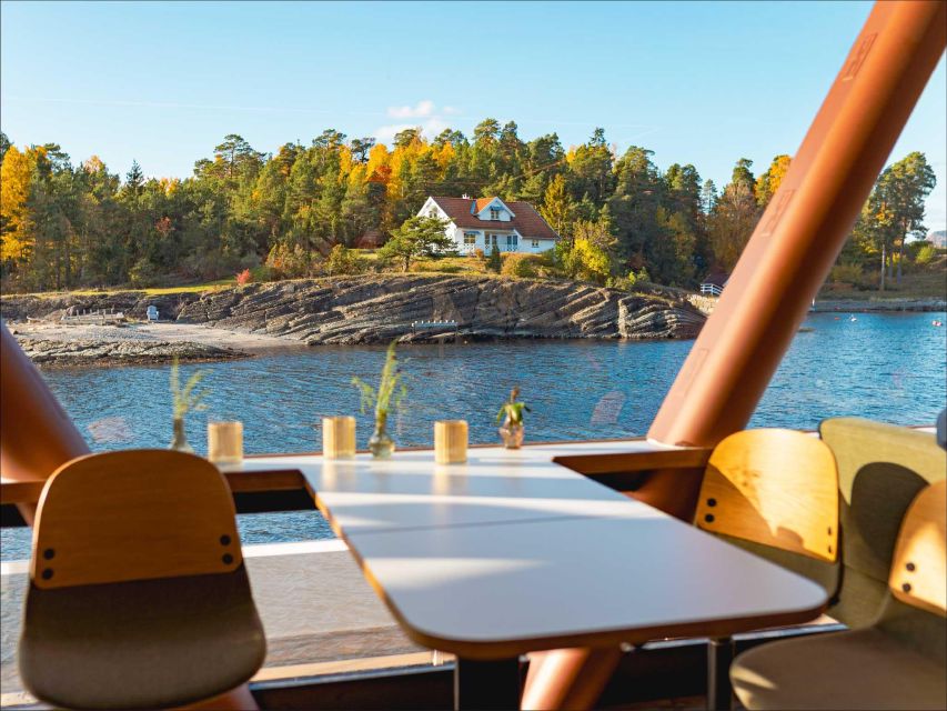 Oslo: Guided Sightseeing Fjord Cruise on Premium Silent Boat - Dyna Lighthouse and the small details of Oslofjord