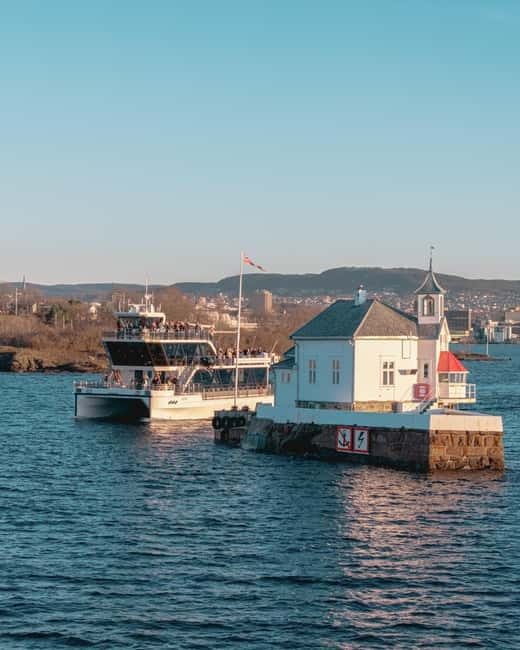 Oslo: Guided Sightseeing Fjord Cruise on Premium Silent Boat - Hovedøya and the island views