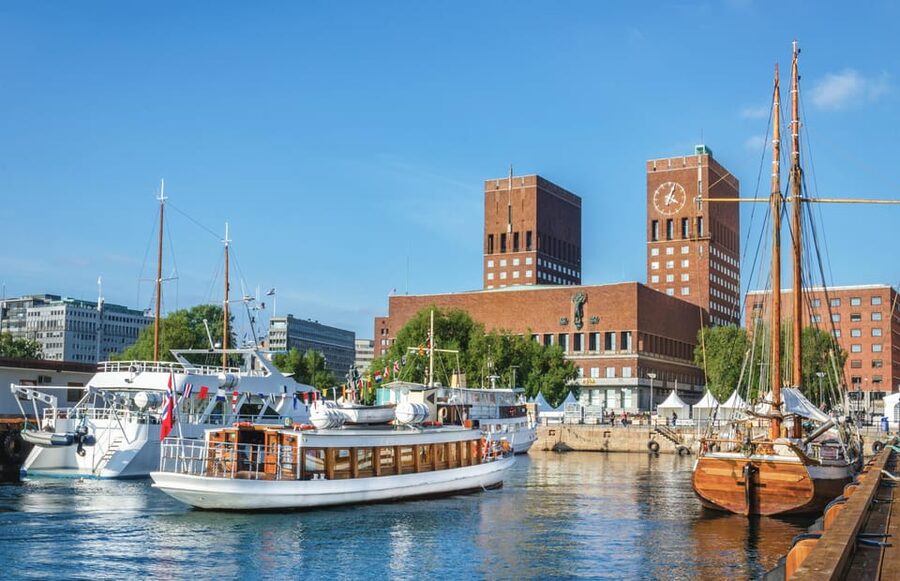Oslo: Guided Walking Tour of Central Oslo - Finishing near the Norwegian Parliament