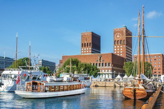 Oslo Highlights. Best Private Walking Tour of Oslo with a Local Guide. - From Karl Johan to the Royal Palace