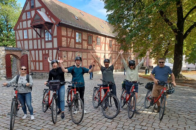 Oslo Highlights Bike Tour - Karl Johans gate and the royal route