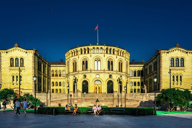 Oslo Highlights Private Walking Tour - City Hall, the theatre, and the royal route
