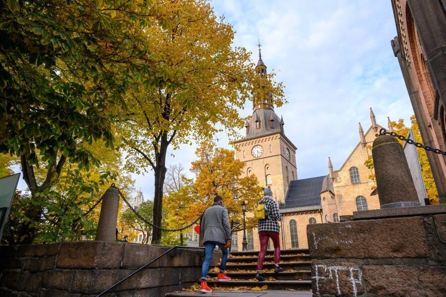 Oslo: Historic Myths & Legends Evening Walking Tour - Oslo Cathedral and the value of a walking route