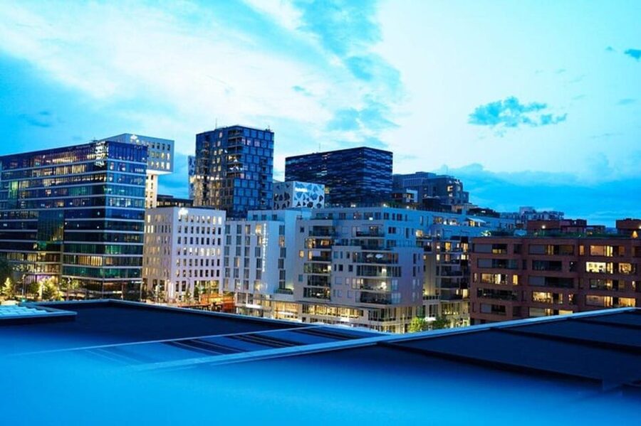 Oslo : Must-See Attractions Walking Tour With A Guide - Akershus Fortress and Kvadraturen