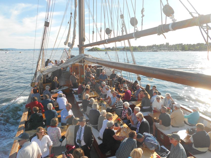 Oslo: Oslo Fjord Cruise with Live Jazz Music & Shrimp Buffet - Jazz on the water, not background music