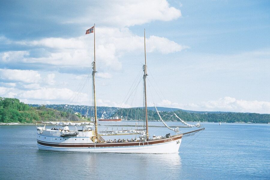 Oslo: Oslo Fjord Cruise with Live Jazz Music & Shrimp Buffet - The value of $93 per person