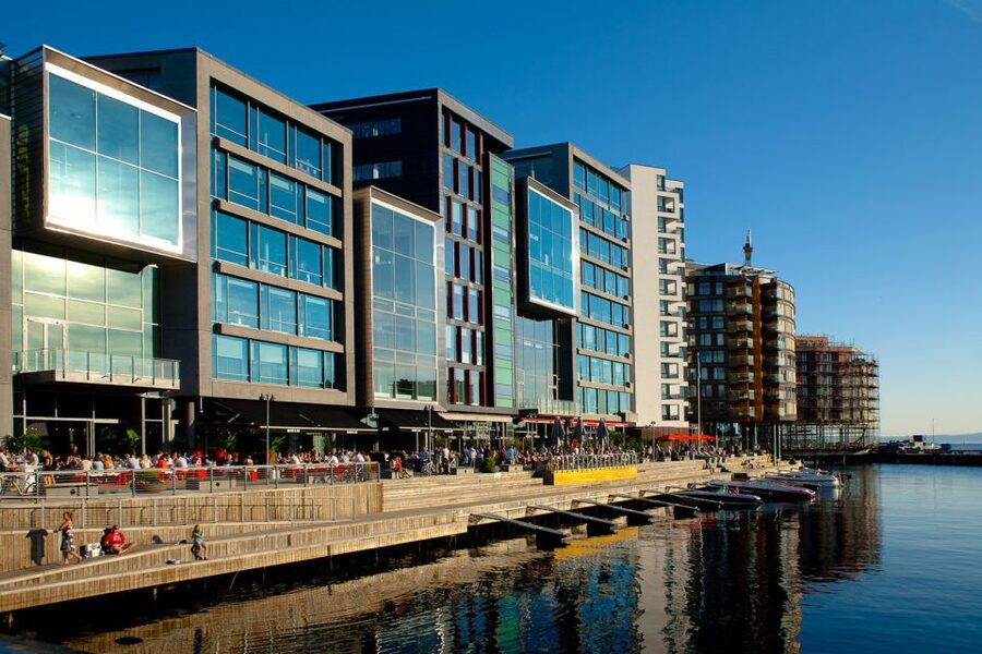 Oslo: Private City Center Highlights Guided Walking Tour - The Royal Palace and Oslo’s grand civic side