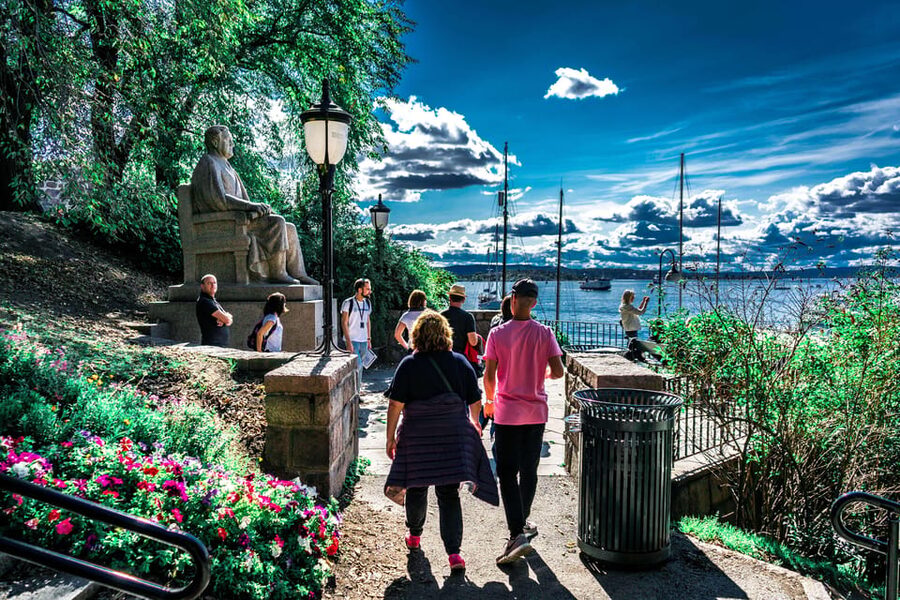 Oslo: Private Walking Tour - City Hall and the civic heart of Oslo