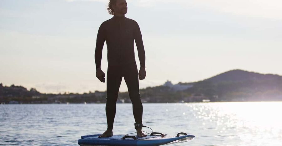 Oslo: Private water adventure and E-Foil rental - The lesson: from safety gear to first movement