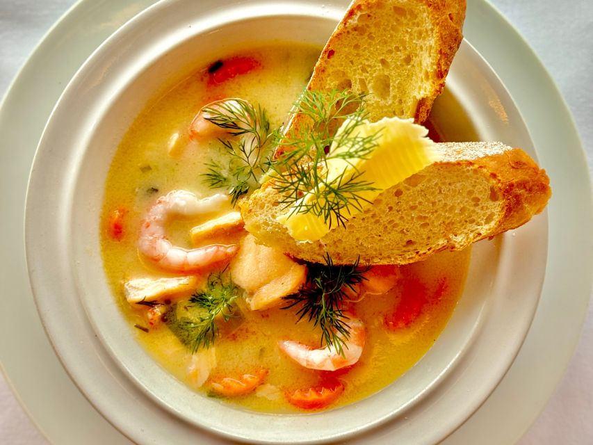 Oslo: Skyline in Winter With Fish Soup Cruise - Fish soup, fresh bread, and a Norwegian pause