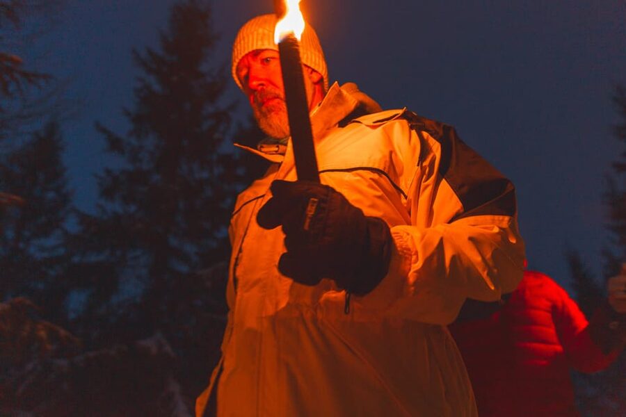 Oslo: Snowy Forest Torchlight Walk with Campfire - From Oslo Central Station to the hills above the fjord