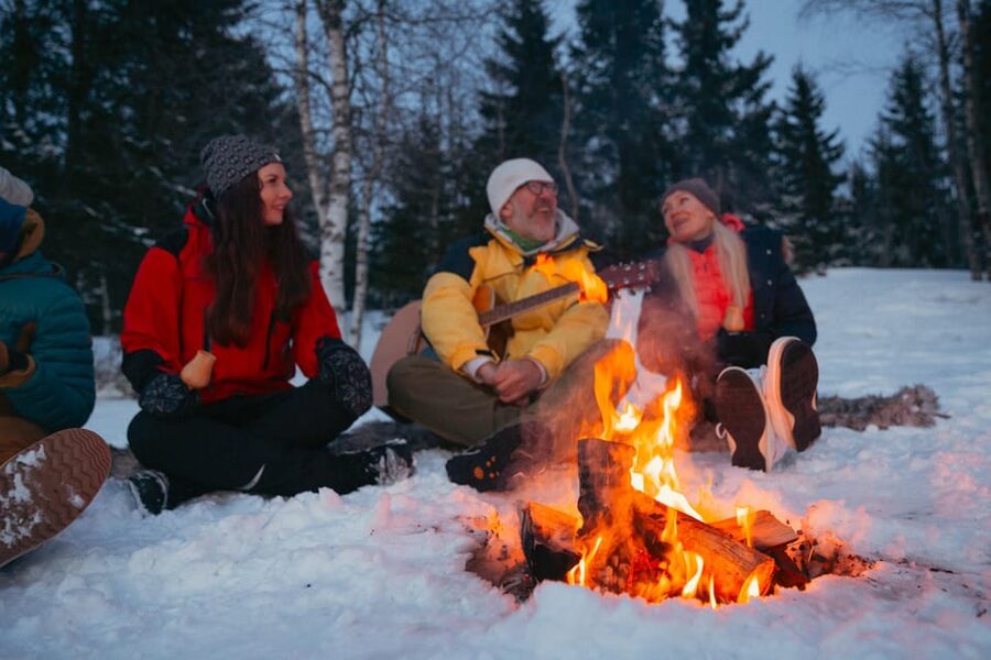 Oslo: Snowy Forest Torchlight Walk with Campfire - The torchlight route through the snowy trees