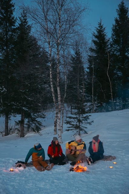 Oslo: Snowy Forest Torchlight Walk with Campfire - What the guides add to the evening