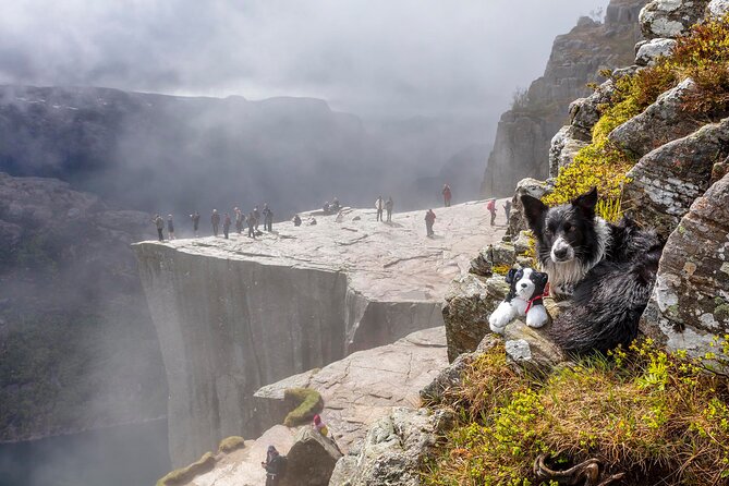 Preikestolen Hidden Trail Hike + Lunch and Canoe Trip - The 7 a.m. start from Preikestolen Basecamp