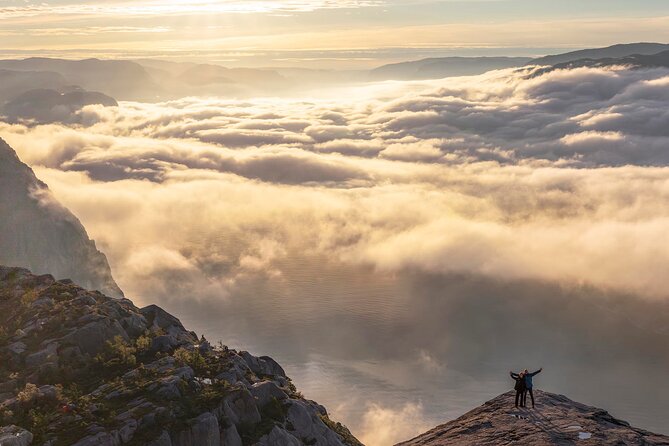 Preikestolen Sunrise Hike And Breakfast Buffet - What the guides add to the experience