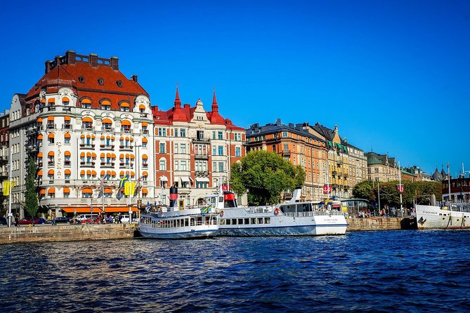 Private 4h VIP city tour by limousine car and guide in Stockholm - Starting with Stockholm’s many islands