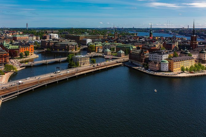 Private 4h VIP city tour by limousine car and guide in Stockholm - The Vasa Museum and the ship that should not exist