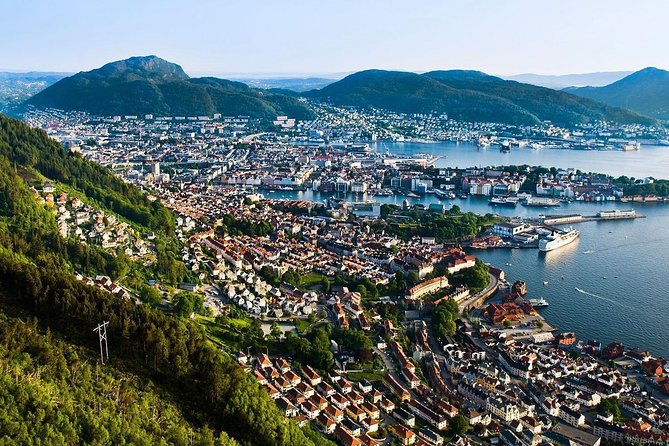 Private Bergen Walking tour with Funicular - Bryggen and the old Hanseatic Wharf