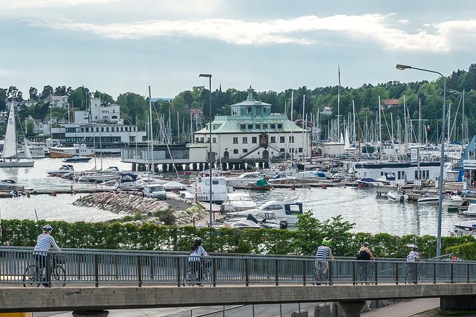 Private Bike Tour (3 hours) - Palace Park and the Norwegian royal setting