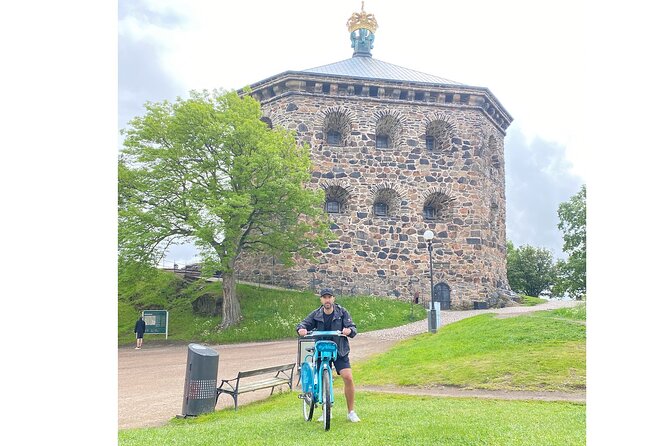 Private Bike Tour in Gothenburg with Pickup - The Museum of Fine Art from the outside