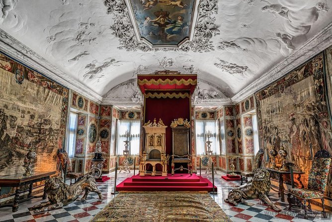 Private Copenhagen City Tour with Rosenborg Castle - What the private guide adds