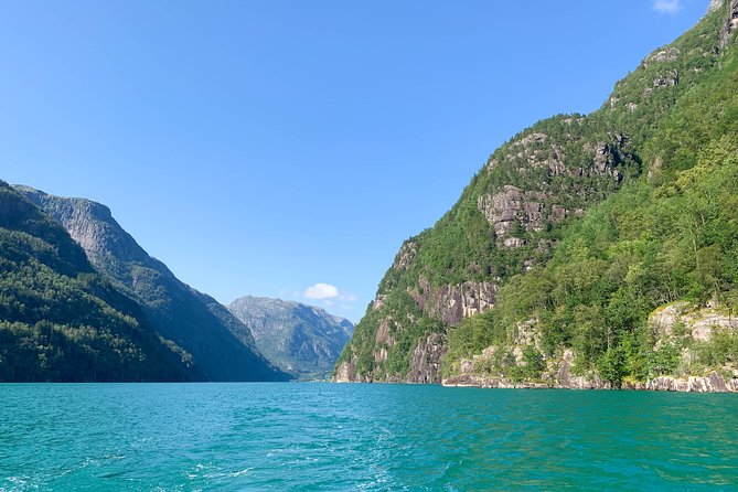 Private Fjord and waterfalls cruise to Modal- Mostraumen - Leaving Bergen beneath the seven mountains