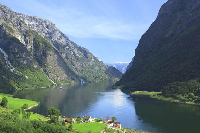 Private guided, Bergen to Oslo - Nærøyfjord Cruise & Flåm Railway - From Bergen to Voss by road