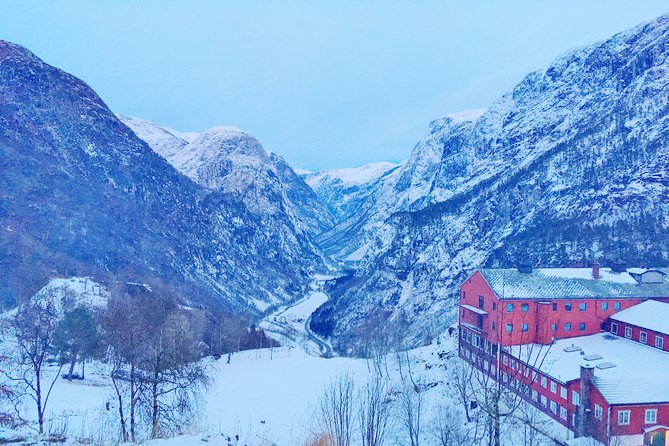 PRIVATE GUIDED TOUR: Highlights of Norway – Trip to the Sognefjord – WINTER - Leaving Bergen for the fjord country