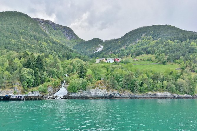 PRIVATE GUIDED TOUR: King of the Fjords – round trip to the Sognefjord, 11 hours - Leaving Bergen for Voss and Tvindefossen