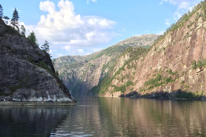 PRIVATE GUIDED TOUR: Secrets of the Fjords - the Osterfjord and Mo, 6-7 hours - Leaving Bergen for the Osterfjord