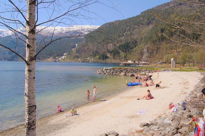 PRIVATE GUIDED TOUR: Secrets of the Fjords - the Osterfjord and Mo, 6-7 hours - Hesjedalsfossen, a quiet waterfall stop