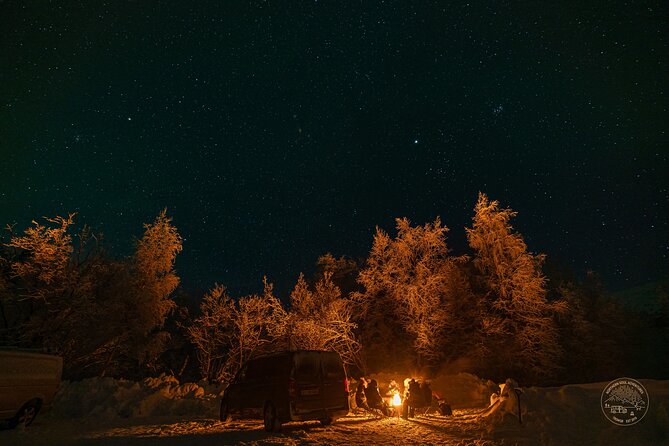 Private Northern Lights Chase with Photography from Tromsø - Guides who add care to a long night