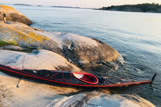 PRIVATE Sunset Kayaking in Stockholm Archipelago Nature Reserve - Leaving Stockholm for the outer archipelago