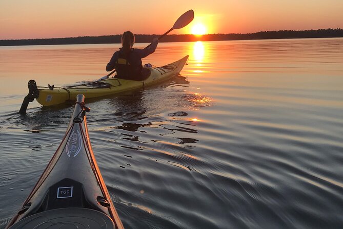 PRIVATE Sunset Kayaking in Stockholm Archipelago Nature Reserve - Paddling among small Baltic islands