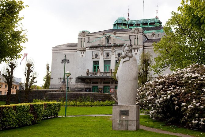 PRIVATE TOUR: Bergen city sightseeing, 5 hours - Saving the day for Mount Ulriken