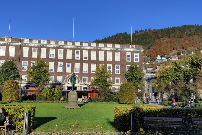 Private Tour in Bergen with Professional Guides - Starting at Torgallmenningen